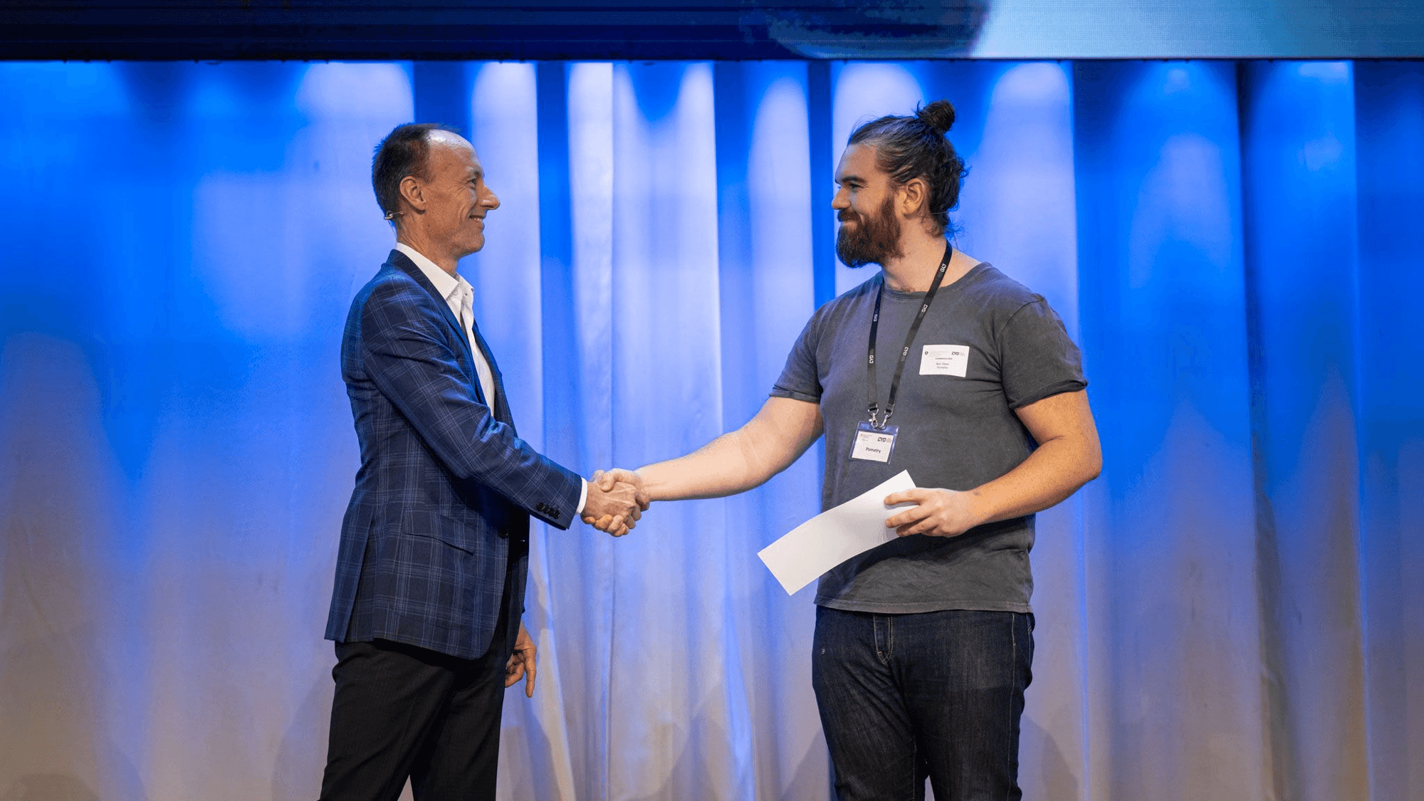 Award presentation at the CYD Campus Conference
